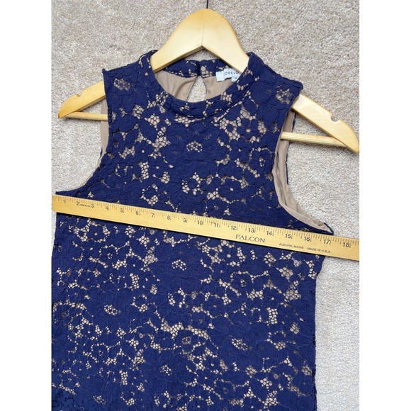 Rose + Olive Navy Blue Lace Crochet Mock Neck‎ Sleeveless Lined Top Women's M - Picture 6 of 14